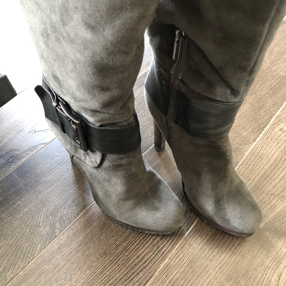 suede knee high boots-like new - Picture 1 of 12
